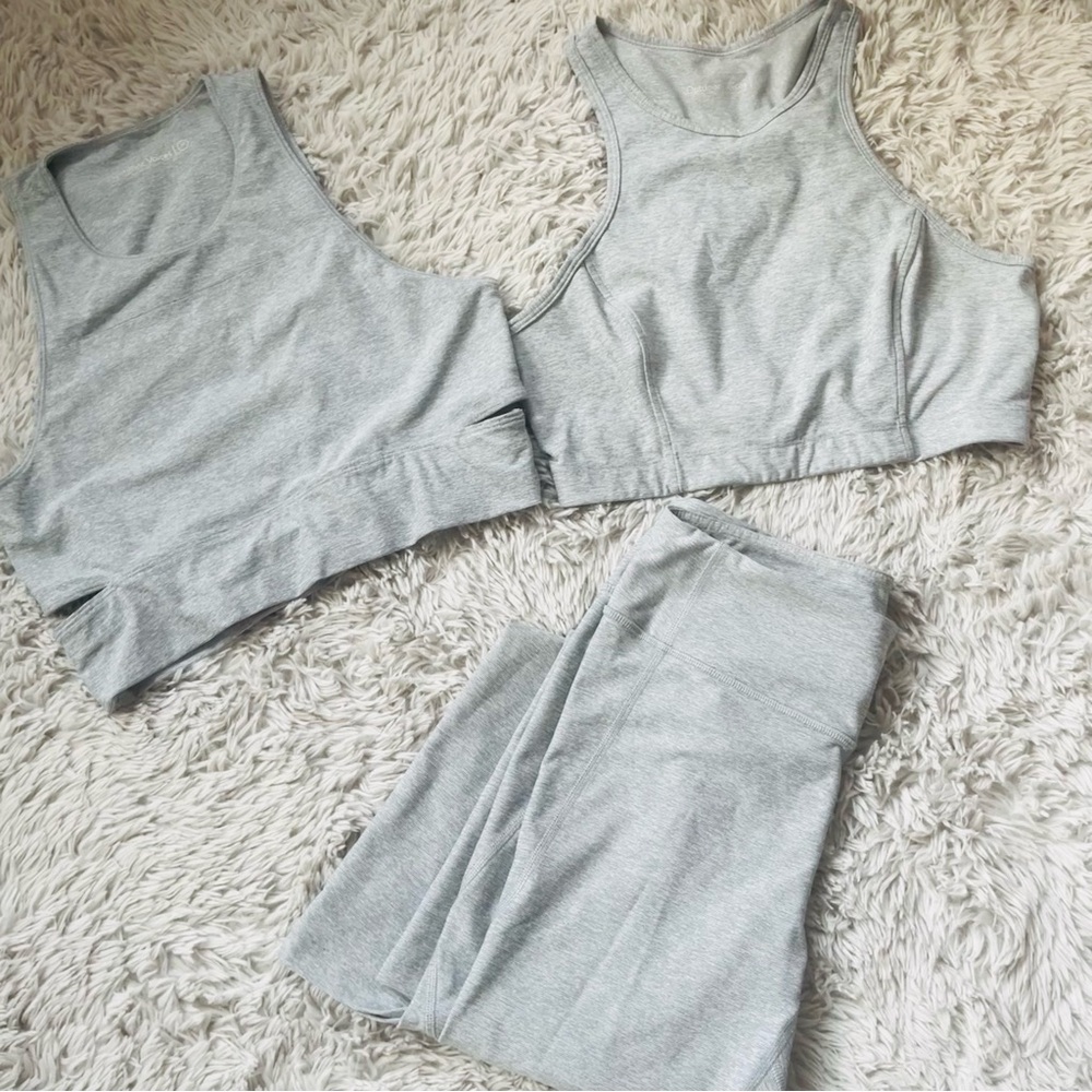 Set Blue Quartz 7/8 Warmup Leggings and 2 matching Crop Bras